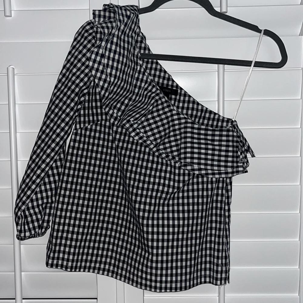 Asymmetrical Cold Shoulder top black gingham print